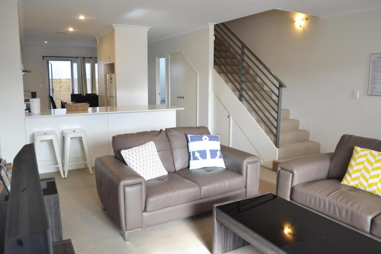 North Coogee Beach House Fremantle Bagian luar foto