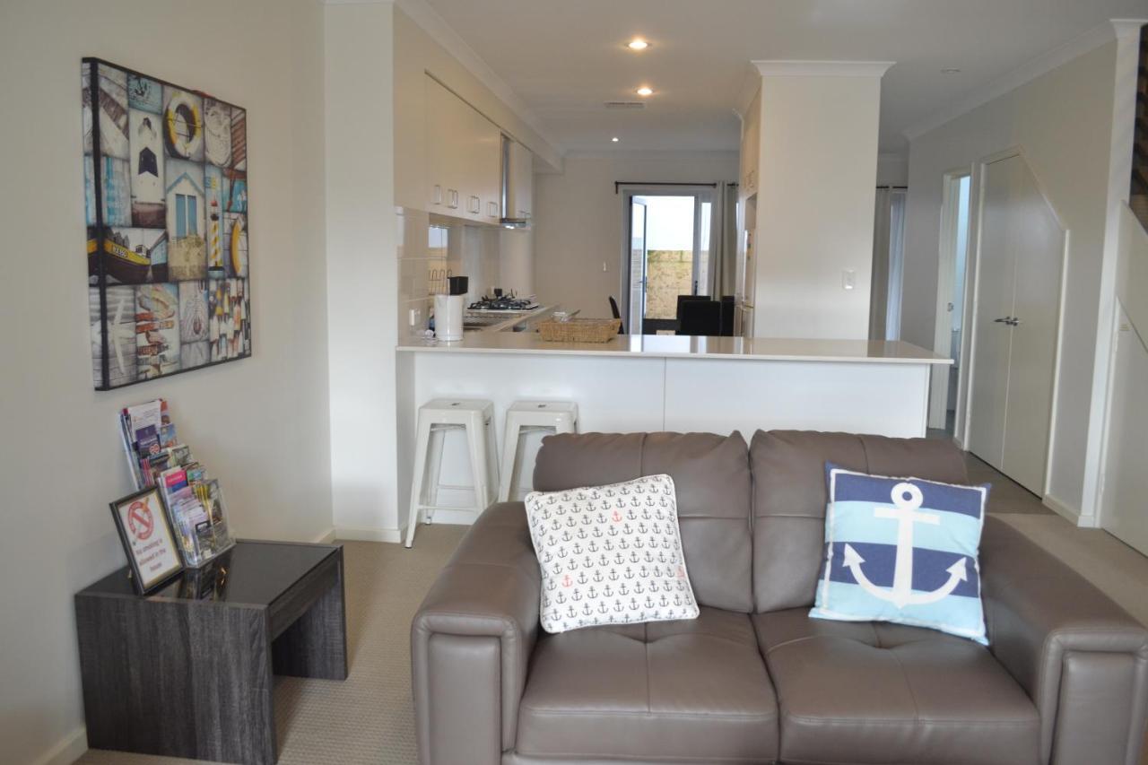 North Coogee Beach House Fremantle Bagian luar foto