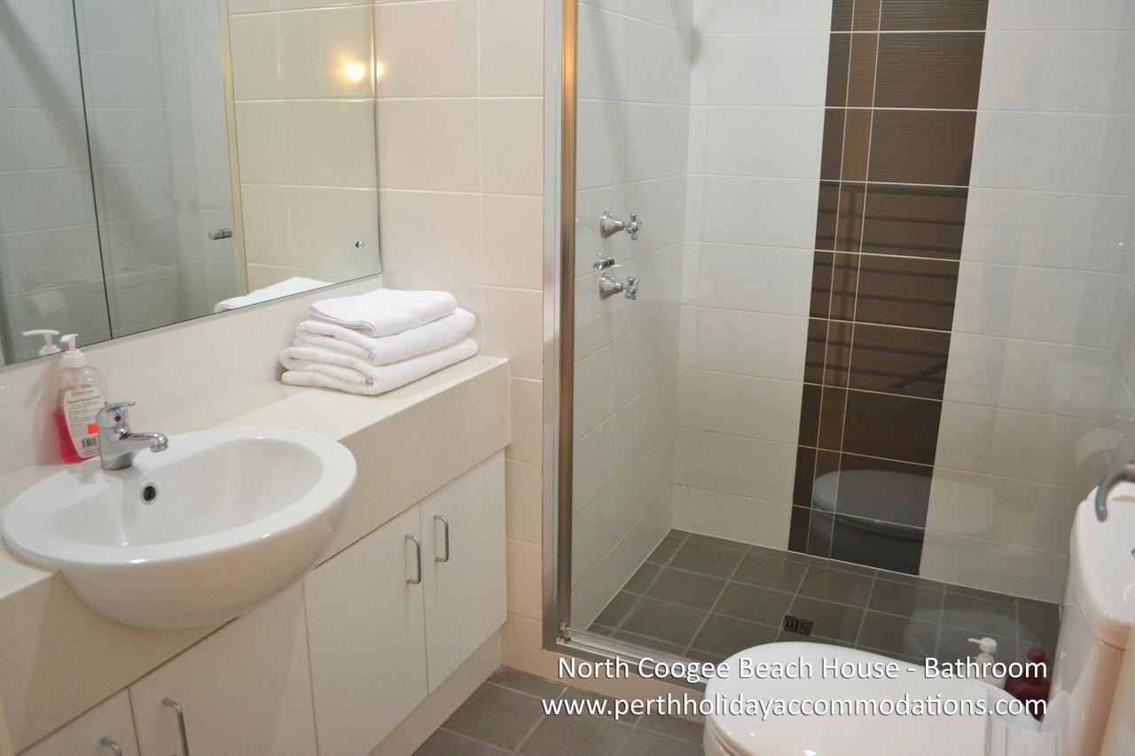 North Coogee Beach House Fremantle Bagian luar foto
